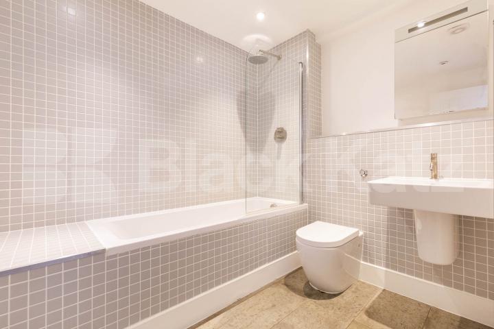 3 bed 2 bath within a warehouse conversion with private south facing terrace Berry Street, Clerkenwell